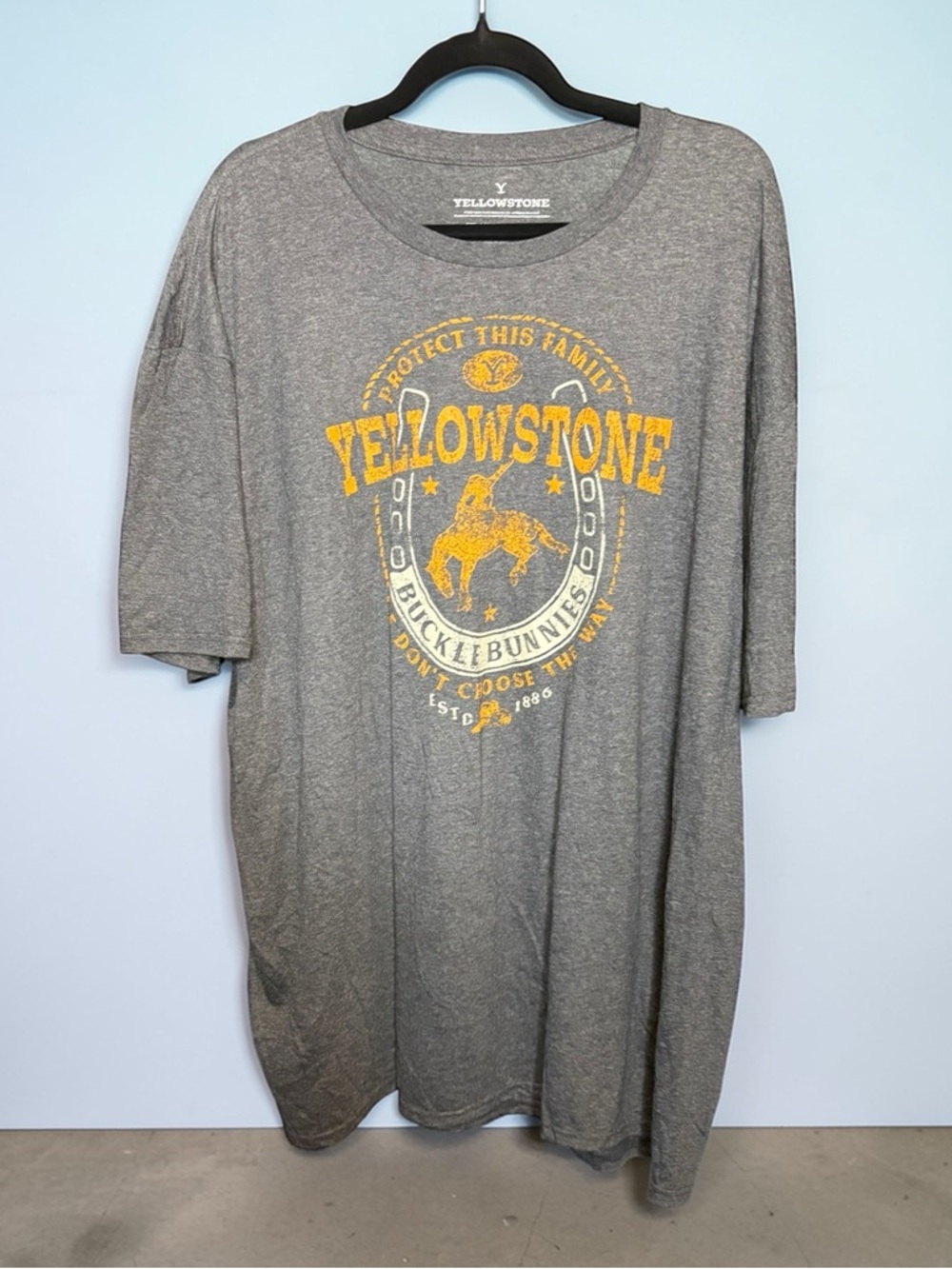 Yellowstone Gray Short-Sleeve Graphic Tee - Yellowstone